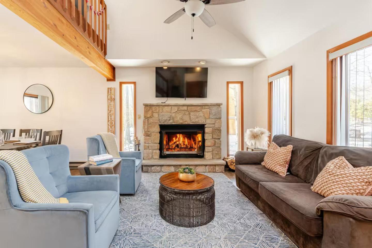 Cozy Cabin At Poconos With Hot Tub And Fire Pit East Stroudsburg Exterior photo